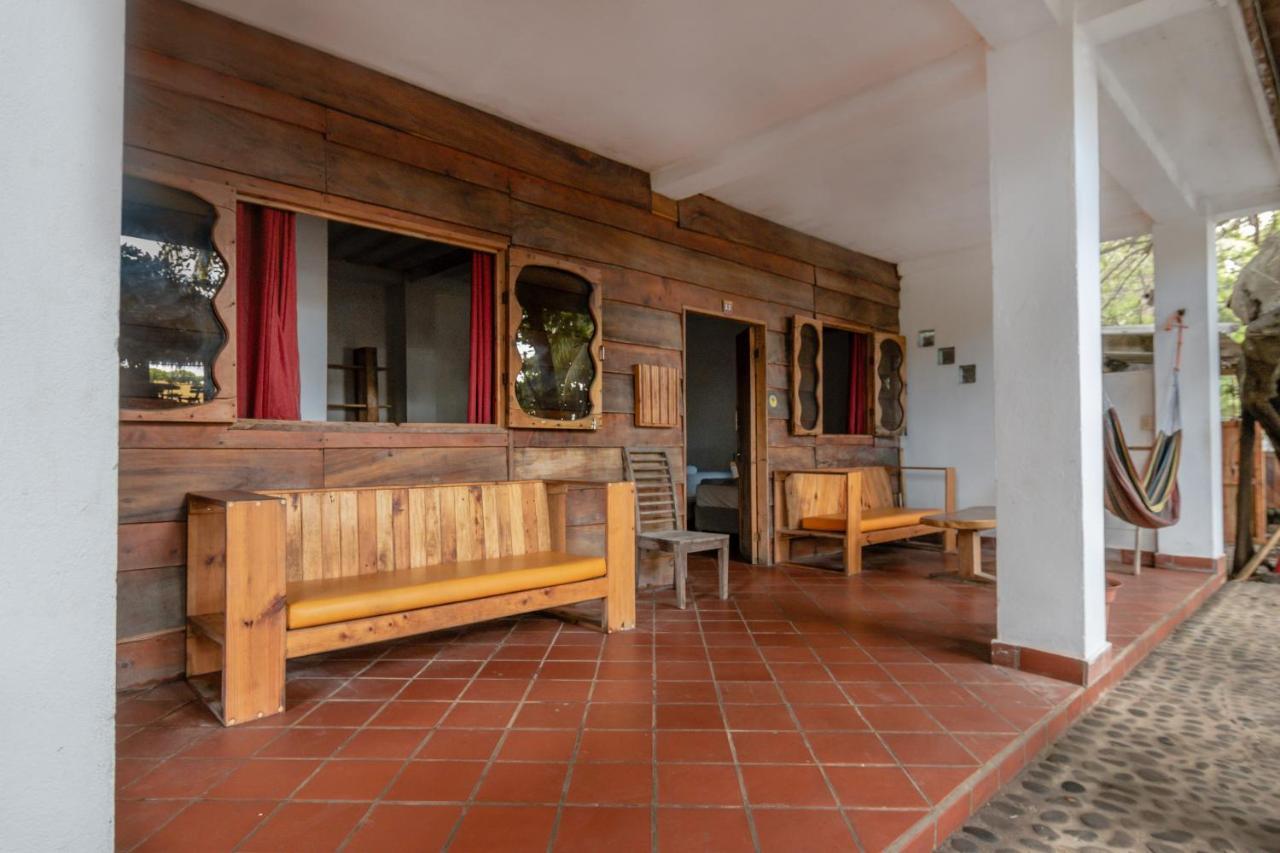 Esencia Nativa Hotel El Zonte Luaran gambar